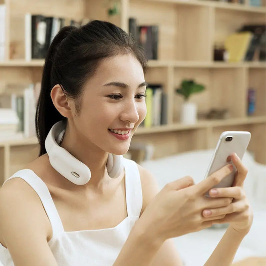 Intelligent Heat & Pulse Neck Massager - Therapeutic Relief & Relaxation velvet vial